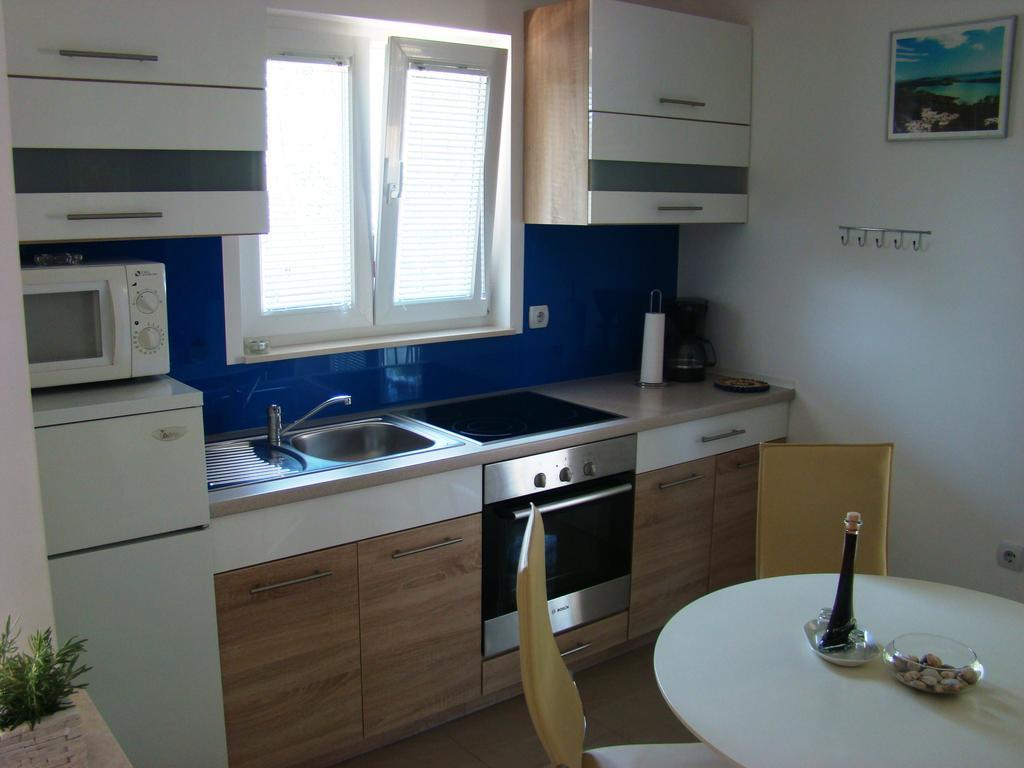 Apartments Pinus Pirovac Ruang foto