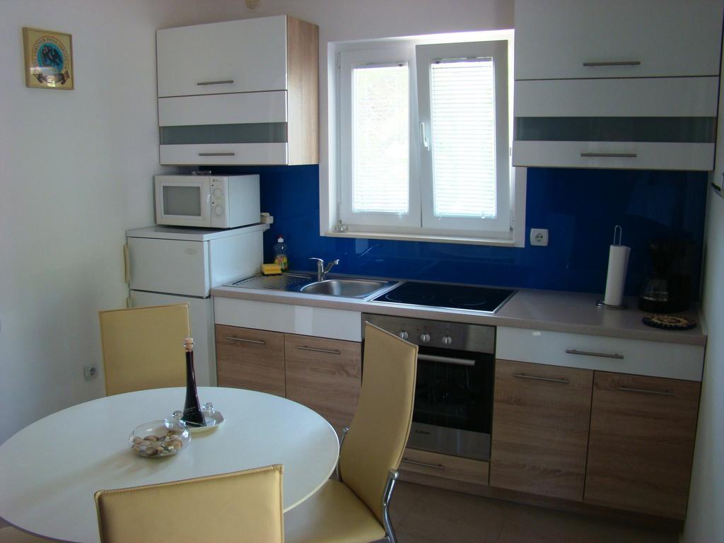 Apartments Pinus Pirovac Ruang foto