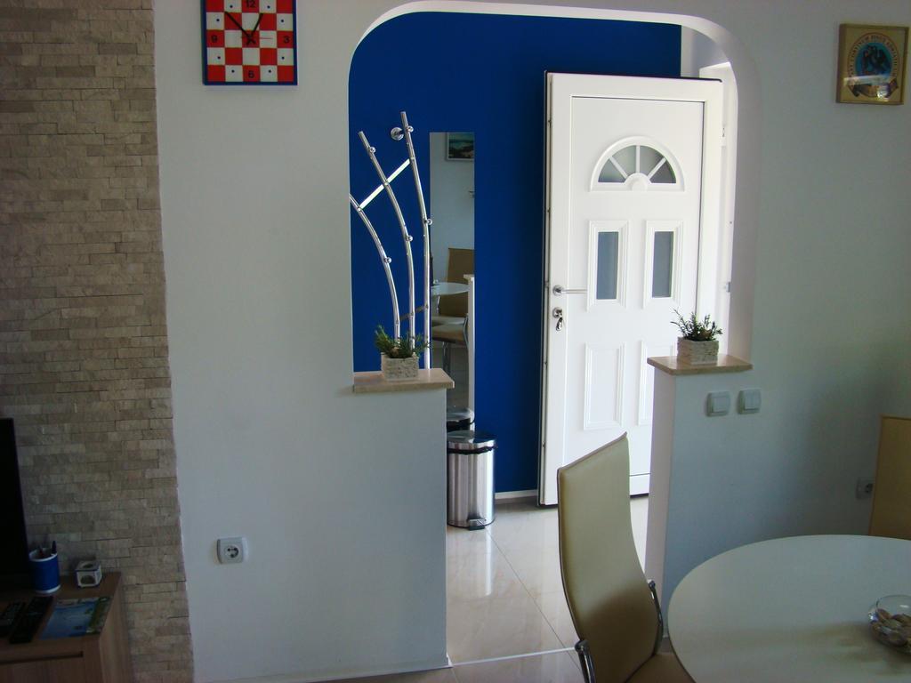 Apartments Pinus Pirovac Ruang foto