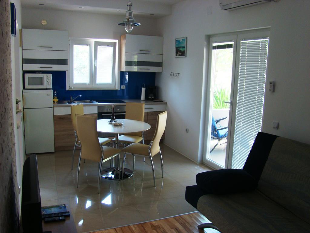 Apartments Pinus Pirovac Ruang foto