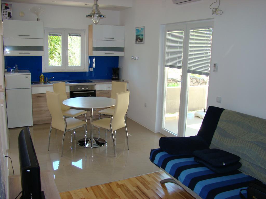 Apartments Pinus Pirovac Ruang foto