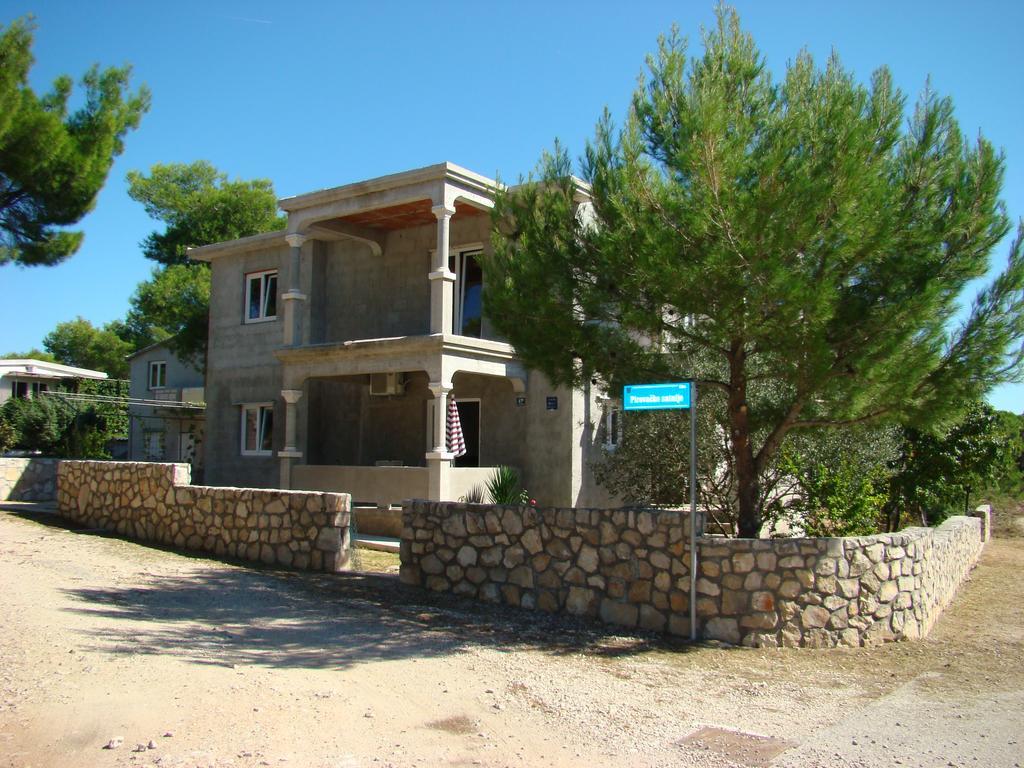 Apartments Pinus Pirovac Ruang foto